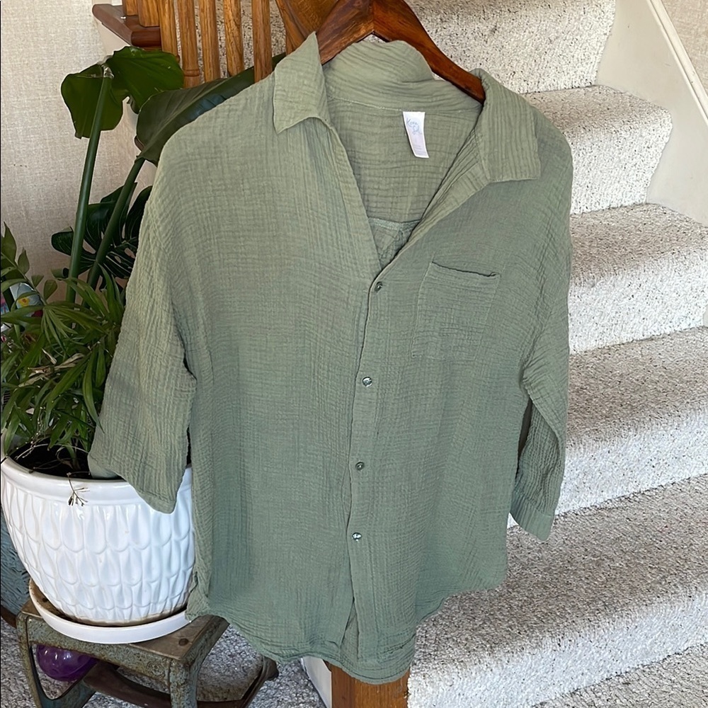 Kona Sol Green Gauzy Button-Up Beach Shirt